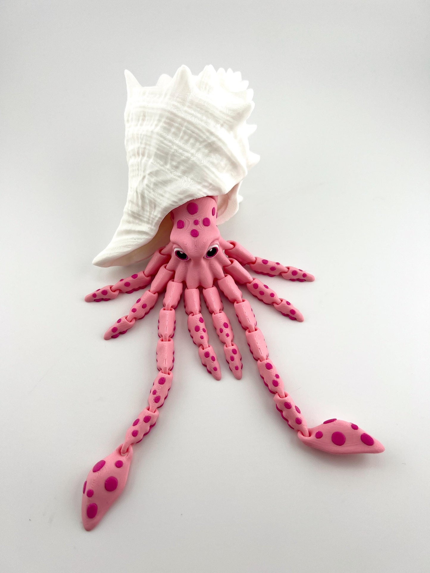 Adorable 3D Printed Squid and Shell, Articulated Playful Figures for Ocean Lovers, Great Gift for Kids and Collectors